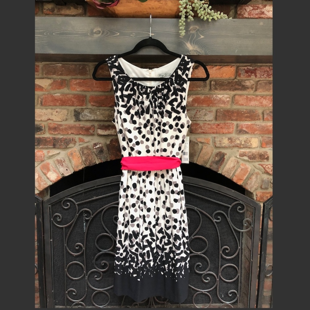 Eliza J sleeve dress, removable tie